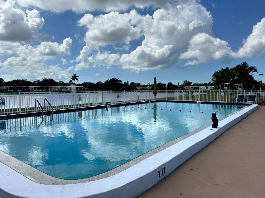 Pescara Lakes - Mobile Home Community