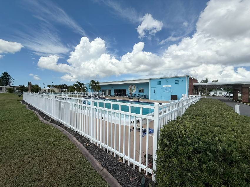 Pescara Lakes - Mobile Home Community