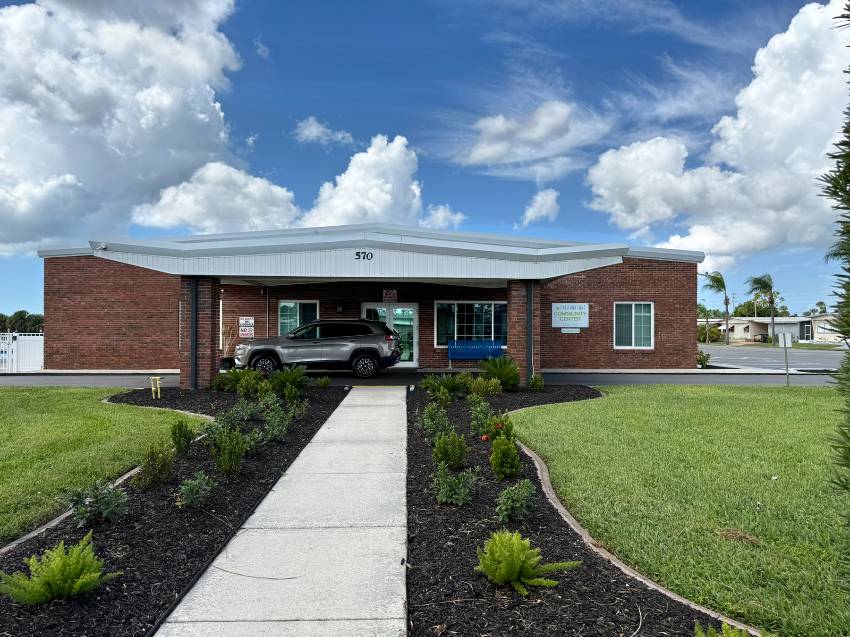 Pescara Lakes - Mobile Home Community