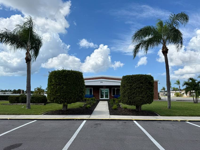 Pescara Lakes - Mobile Home Community