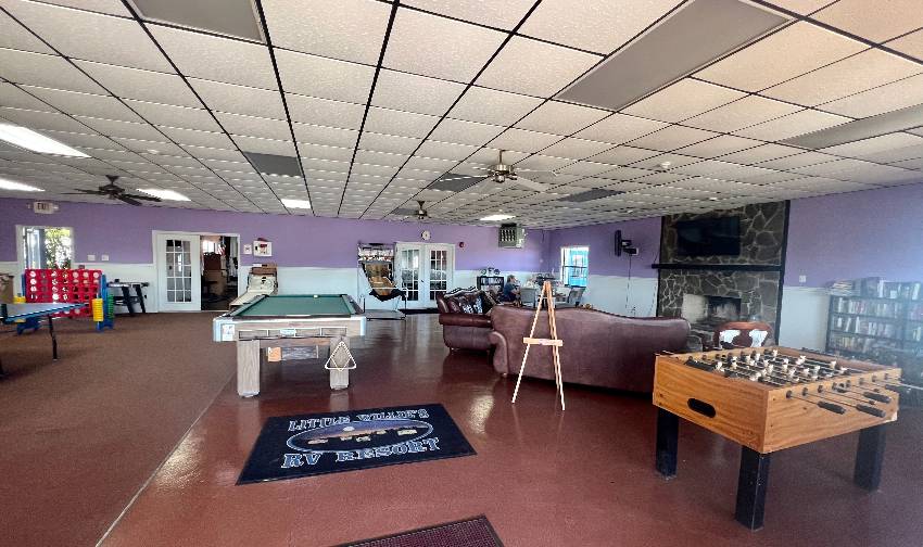 Little Willie's RV Resort - Mobile Home Community