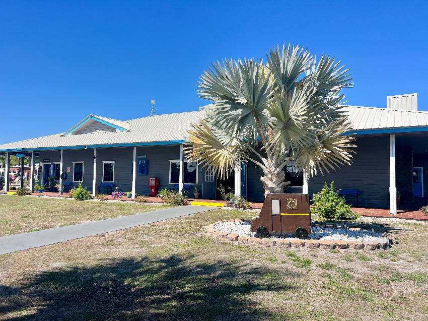 Little Willie's RV Resort - Mobile Home Community