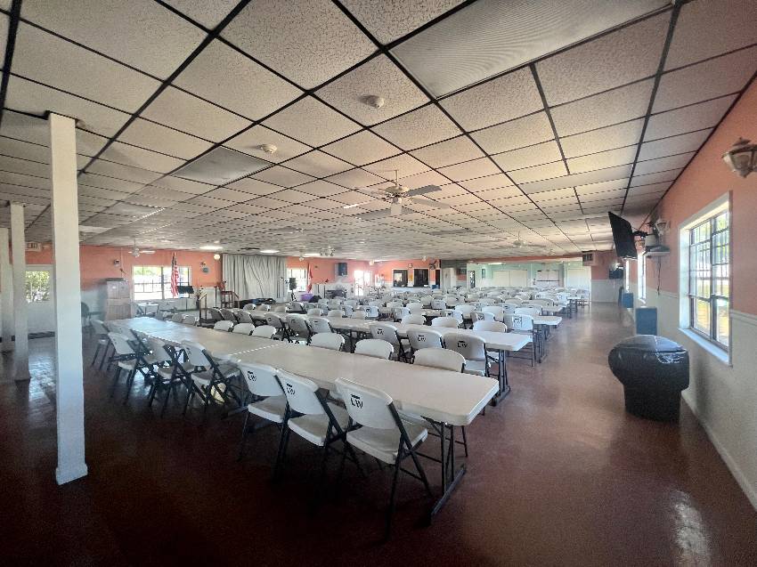 Little Willie's RV Resort - Mobile Home Community