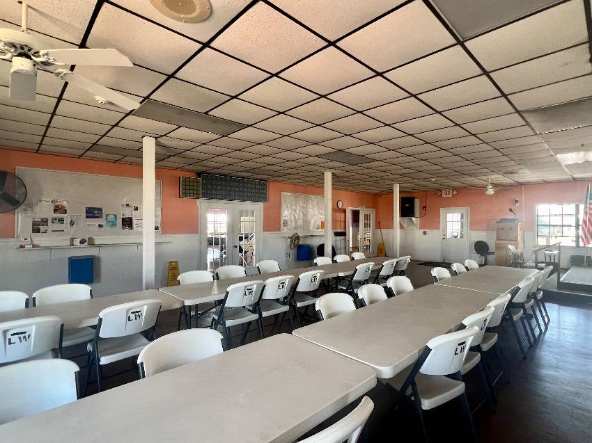 Little Willie's RV Resort - Mobile Home Community