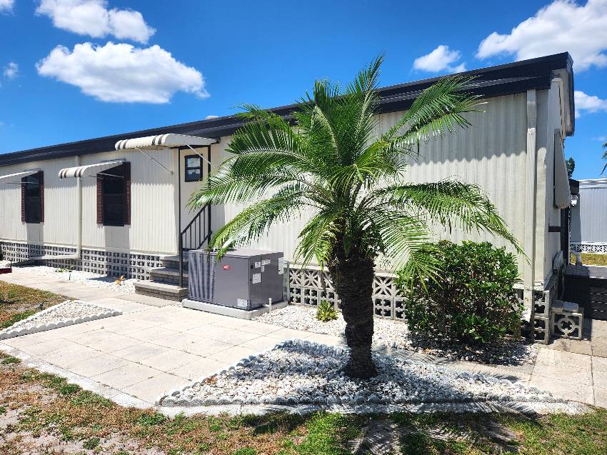 29 Lakeview Dr a Palmetto, FL Mobile or Manufactured Home for Sale