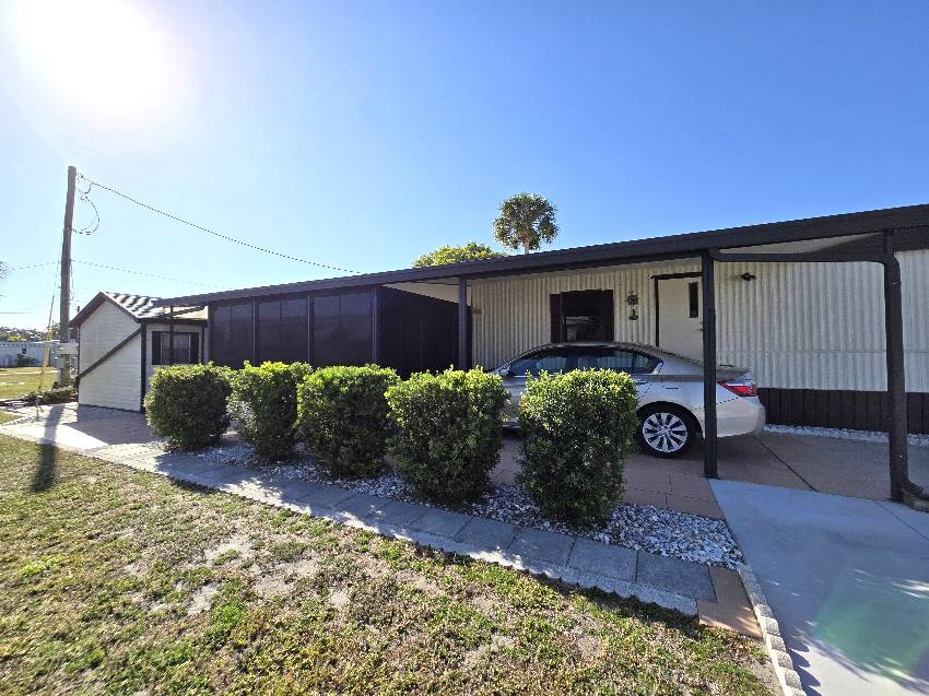 29 Lakeview Dr a Palmetto, FL Mobile or Manufactured Home for Sale