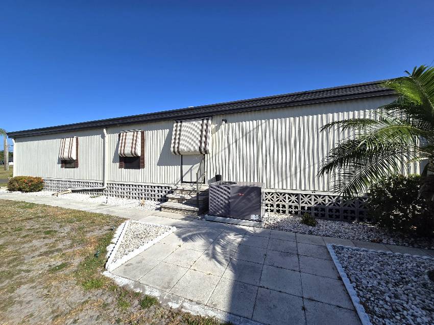 29 Lakeview Dr a Palmetto, FL Mobile or Manufactured Home for Sale