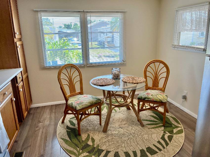 915 Bonaire a Venice, FL Mobile or Manufactured Home for Sale