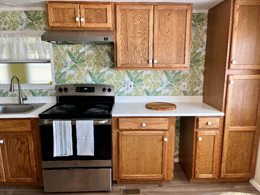 915 Bonaire a Venice, FL Mobile or Manufactured Home for Sale