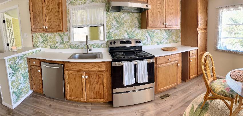 915 Bonaire a Venice, FL Mobile or Manufactured Home for Sale