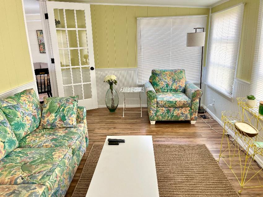 915 Bonaire a Venice, FL Mobile or Manufactured Home for Sale