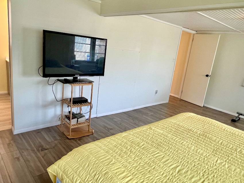 915 Bonaire a Venice, FL Mobile or Manufactured Home for Sale