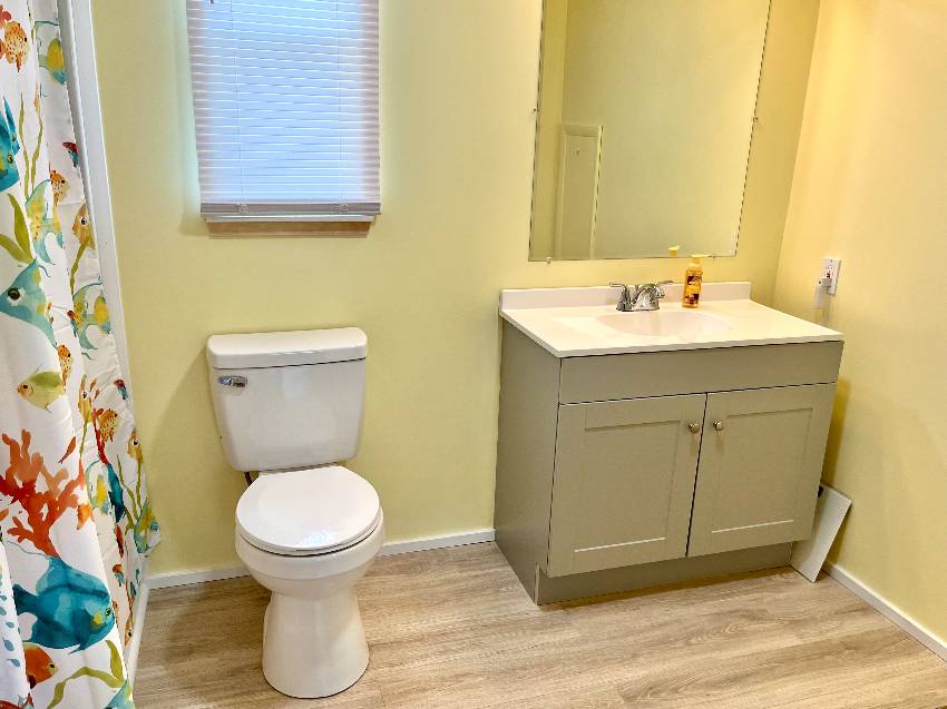 915 Bonaire a Venice, FL Mobile or Manufactured Home for Sale