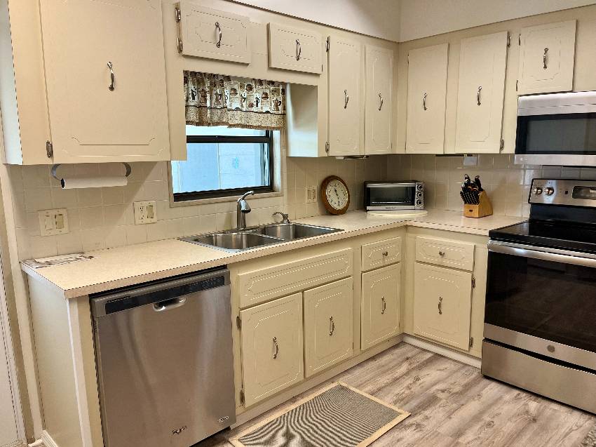1175 Juanita Circle a Venice, FL Mobile or Manufactured Home for Sale
