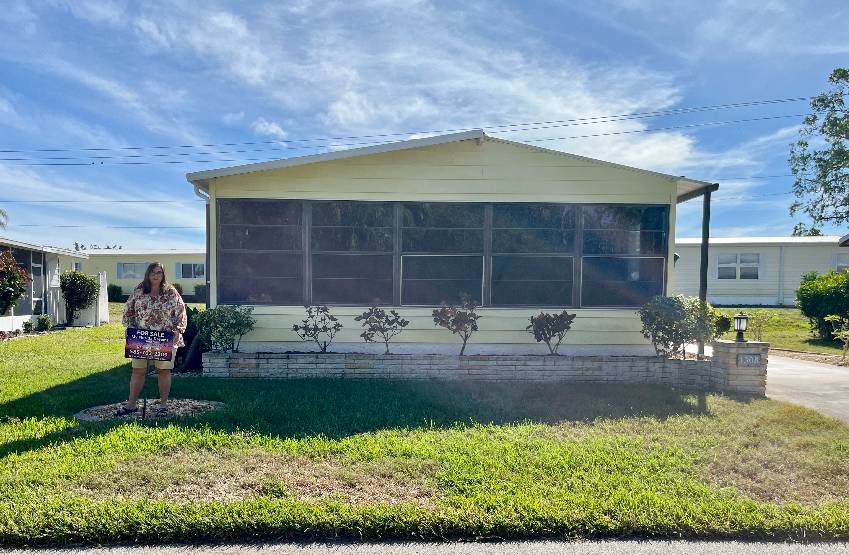 1308 S Indies Circle a Venice, FL Mobile or Manufactured Home for Sale