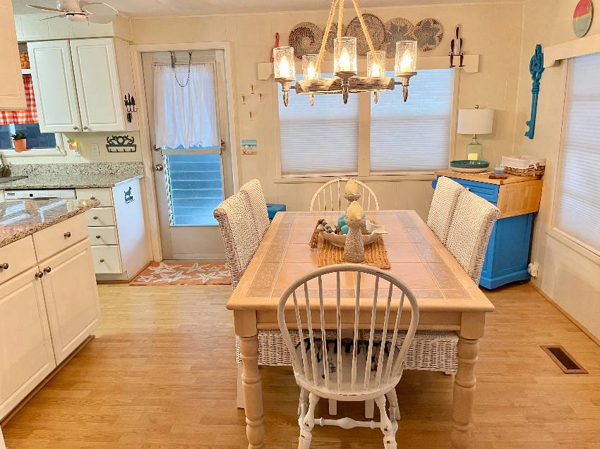 909 Montego a Venice, FL Mobile or Manufactured Home for Sale