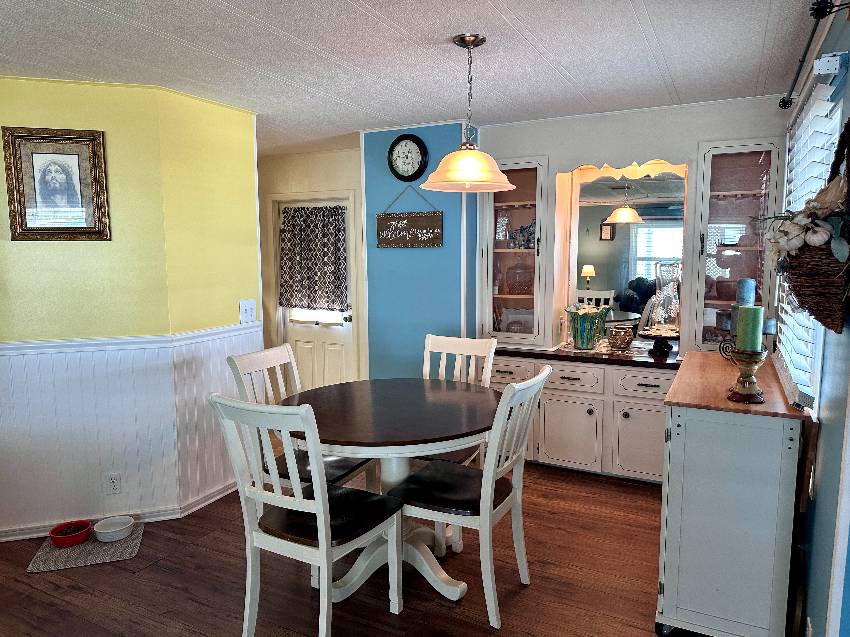 7 Evergreen Ave a Palmetto, FL Mobile or Manufactured Home for Sale