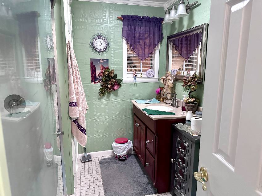 7624 Kings Drive a Ellenton, FL Mobile or Manufactured Home for Sale