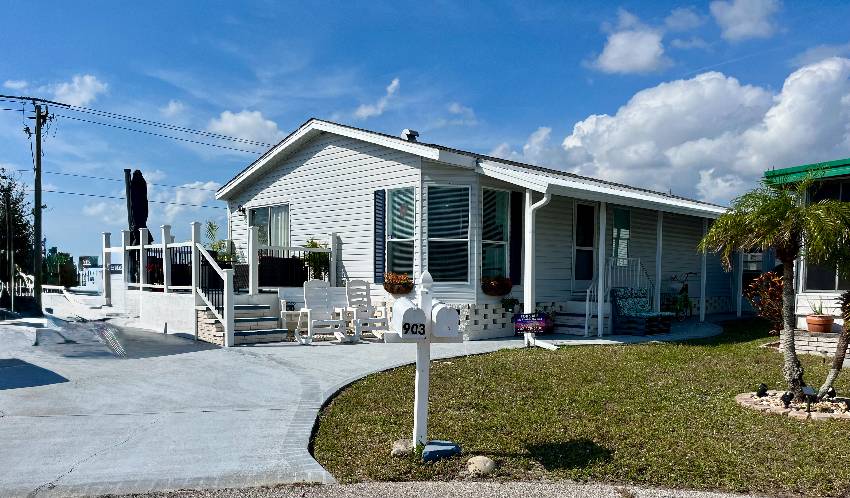 903 Bonaire a Vencie, FL Mobile or Manufactured Home for Sale