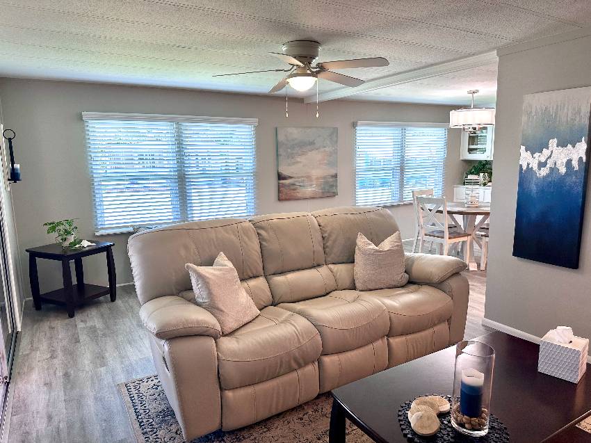 394 Peppertree a Ellenton, FL Mobile or Manufactured Home for Sale