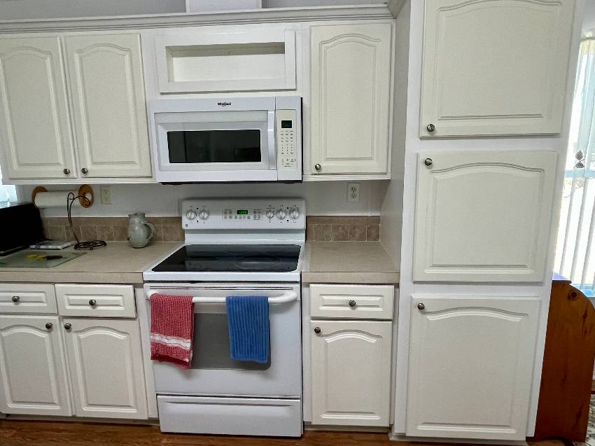 976 Bonaire a Venice, FL Mobile or Manufactured Home for Sale