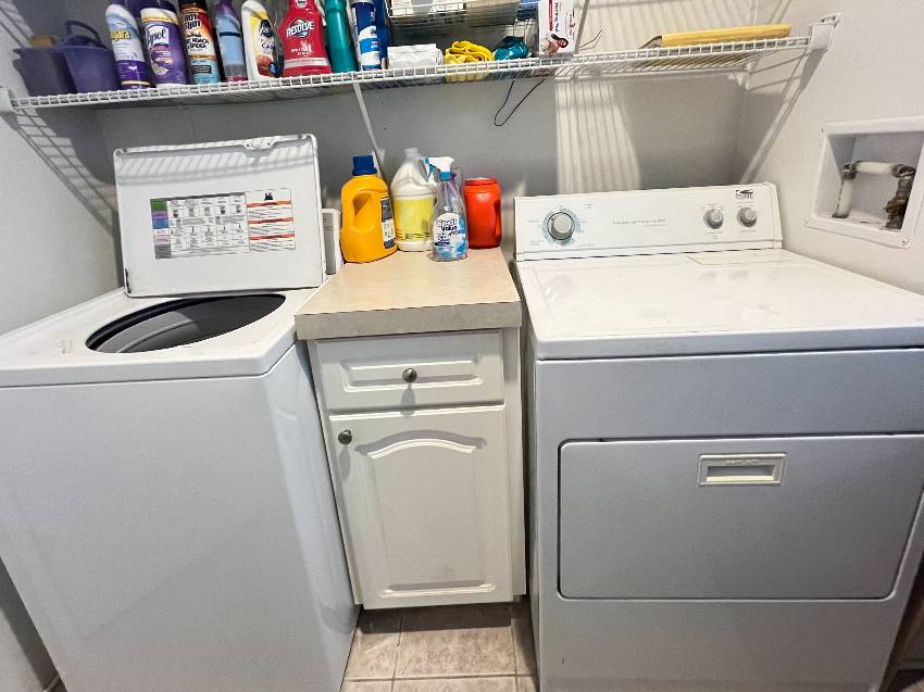 976 Bonaire a Venice, FL Mobile or Manufactured Home for Sale