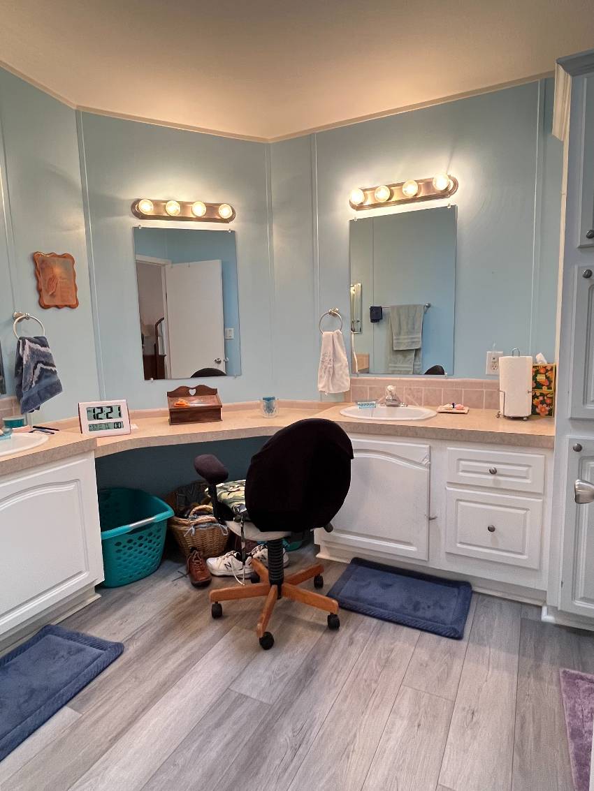 976 Bonaire a Venice, FL Mobile or Manufactured Home for Sale