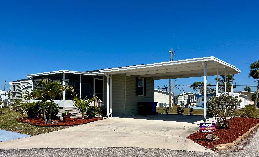 999 Bonaire a Venice, FL Mobile or Manufactured Home for Sale