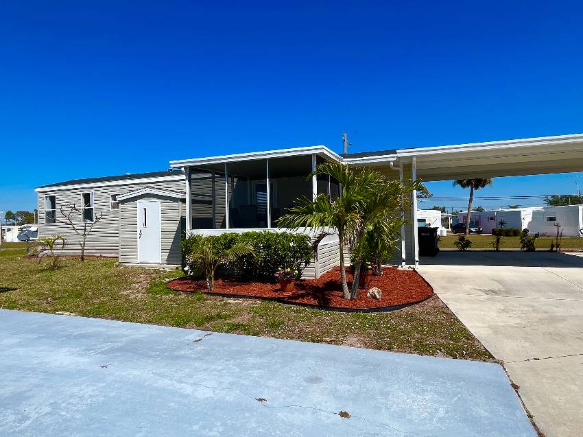 999 Bonaire a Venice, FL Mobile or Manufactured Home for Sale