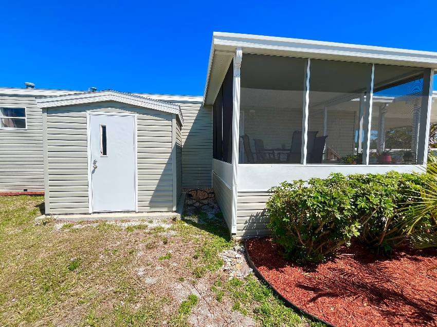 999 Bonaire a Venice, FL Mobile or Manufactured Home for Sale
