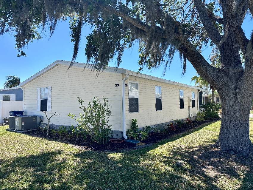 4308 Buena Vista Drive North a Ellenton, FL Mobile or Manufactured Home for Sale