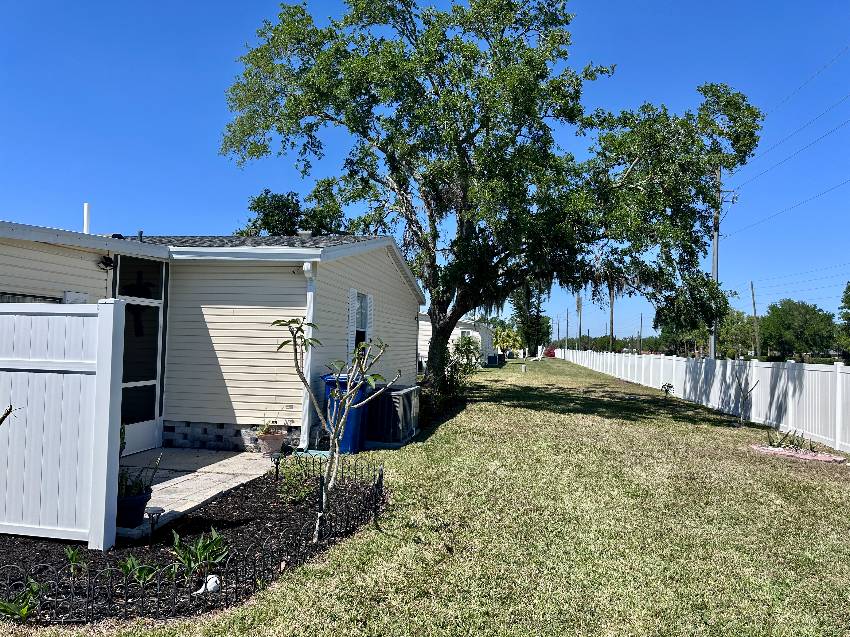 4308 Buena Vista Drive North a Ellenton, FL Mobile or Manufactured Home for Sale
