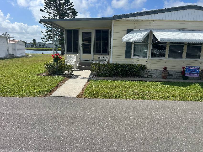 21 Imperial Ave a Palmetto, FL Mobile or Manufactured Home for Sale