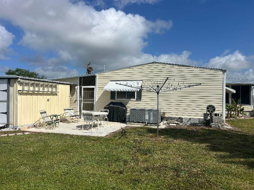 21 Imperial Ave a Palmetto, FL Mobile or Manufactured Home for Sale