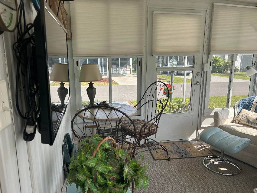 21 Imperial Ave a Palmetto, FL Mobile or Manufactured Home for Sale
