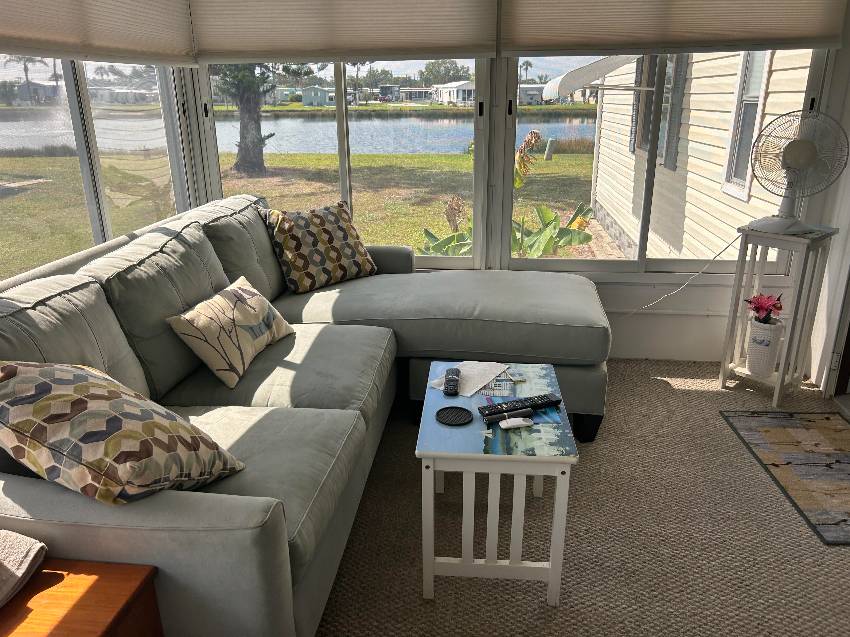 21 Imperial Ave a Palmetto, FL Mobile or Manufactured Home for Sale