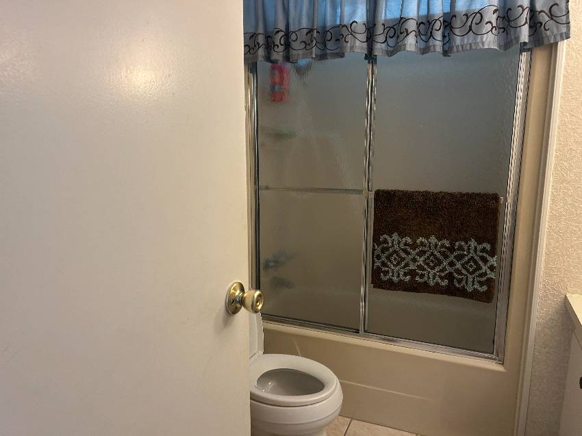 21 Imperial Ave a Palmetto, FL Mobile or Manufactured Home for Sale