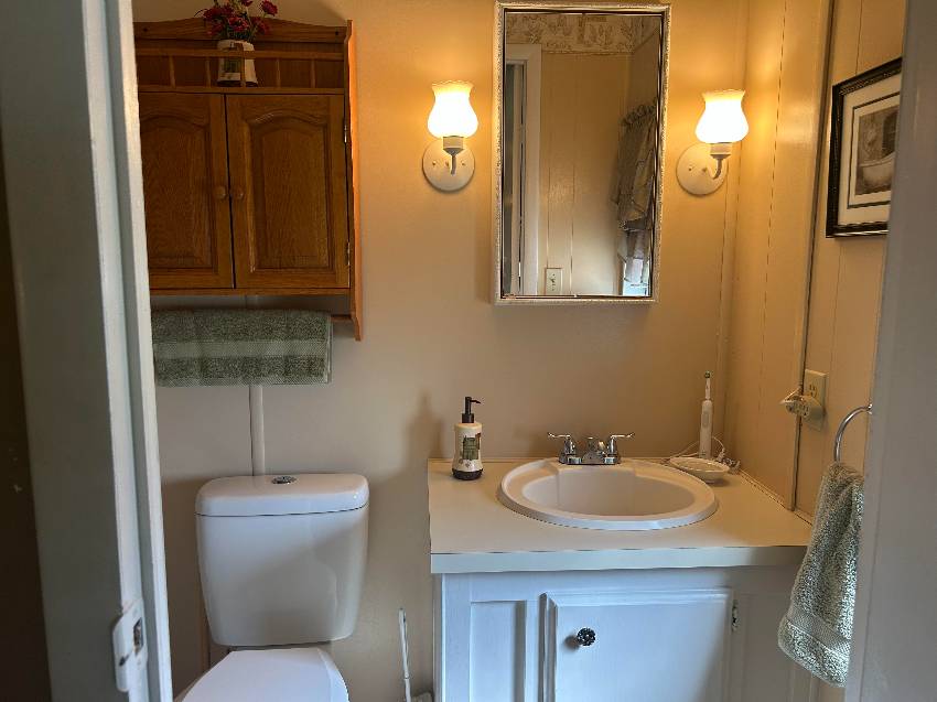 21 Imperial Ave a Palmetto, FL Mobile or Manufactured Home for Sale