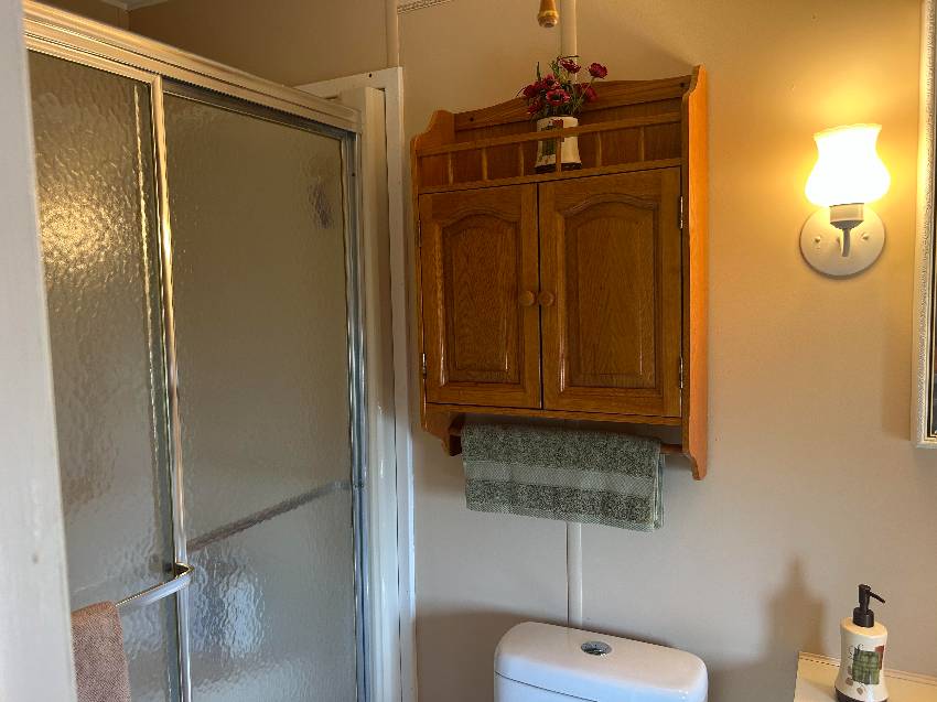 21 Imperial Ave a Palmetto, FL Mobile or Manufactured Home for Sale
