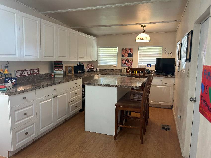 40 Imperial Ave a Palmetto, FL Mobile or Manufactured Home for Sale