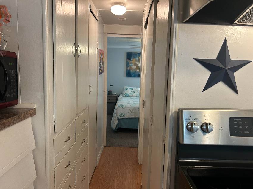 40 Imperial Ave a Palmetto, FL Mobile or Manufactured Home for Sale