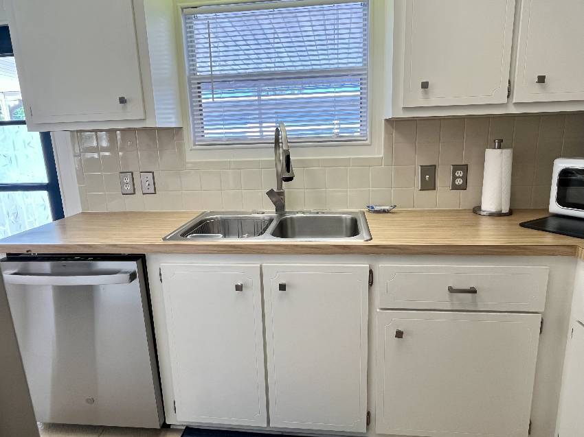 927 Xanadu a Venice, FL Mobile or Manufactured Home for Sale
