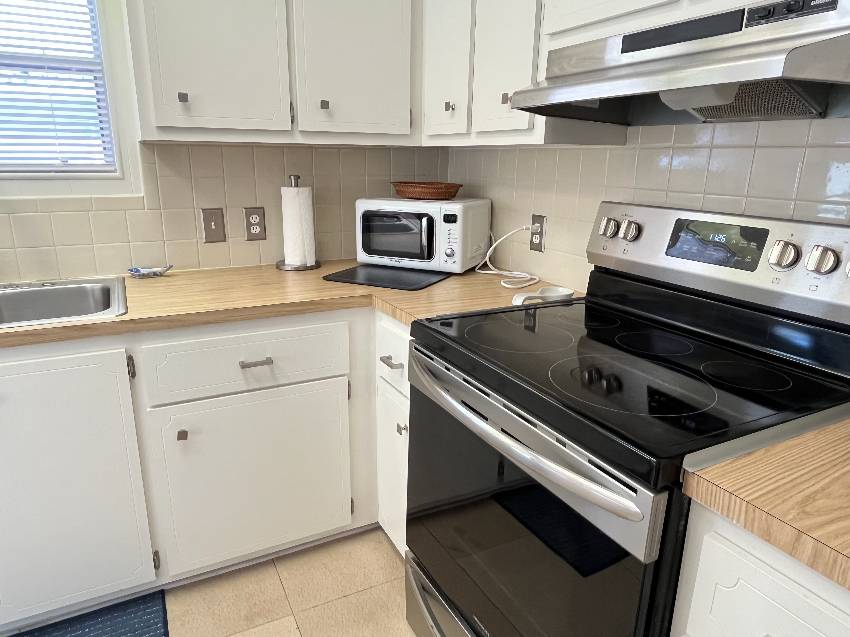 927 Xanadu a Venice, FL Mobile or Manufactured Home for Sale