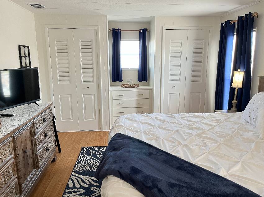 927 Xanadu a Venice, FL Mobile or Manufactured Home for Sale