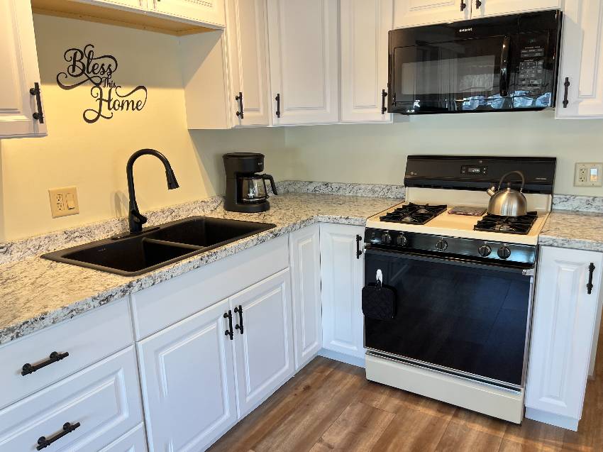 1300 N River Rd Lot C127 a Venice, FL Mobile or Manufactured Home for Sale