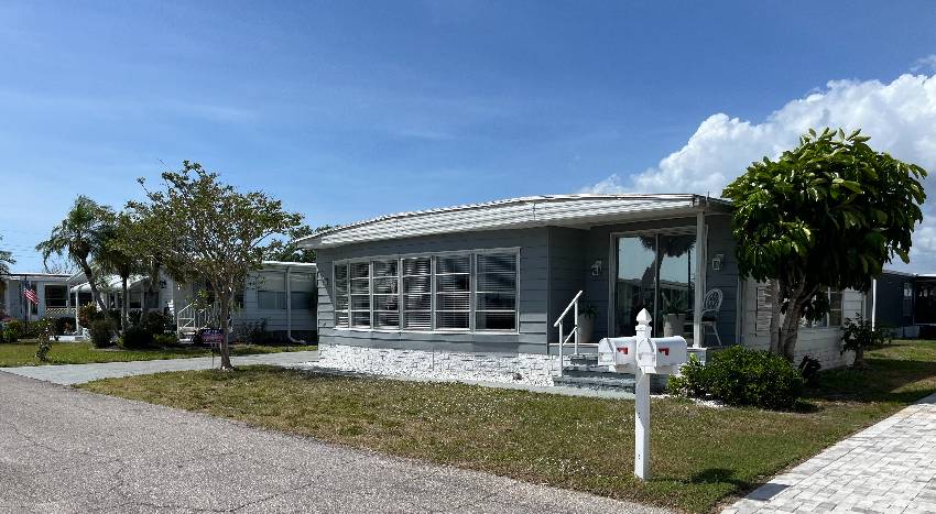 937 Ybor a Venice, FL Mobile or Manufactured Home for Sale