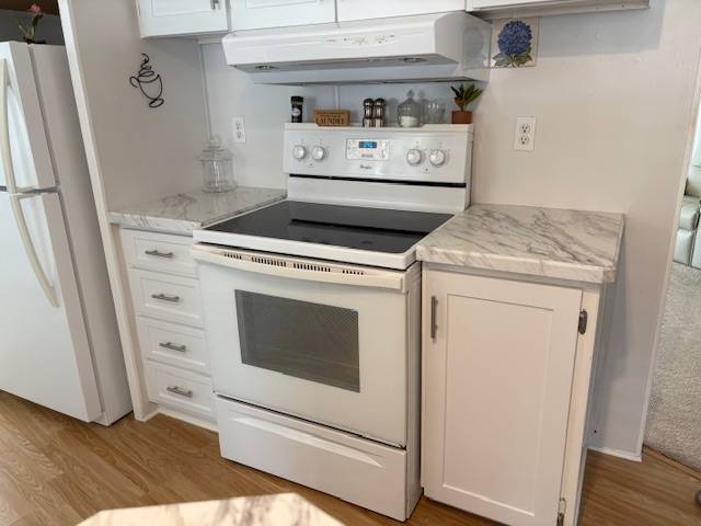 291 Apricot St a Bradenton, FL Mobile or Manufactured Home for Sale