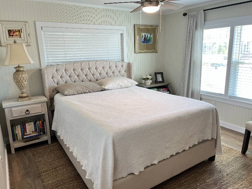 905 Questa a Venice, FL Mobile or Manufactured Home for Sale