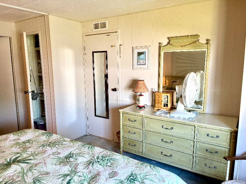 985 Orinoco a Venice, FL Mobile or Manufactured Home for Sale