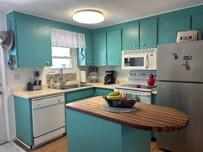 40 Kingsport Ave a Palmetto, FL Mobile or Manufactured Home for Sale